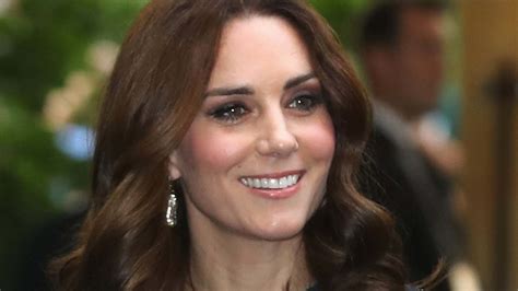 Royals Awarded 120000 Over Topless Pictures Of Duchess Kate La Times