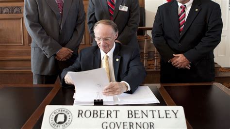 Alabama Gov Bentley Faces Impeachment Battle Cnn Video