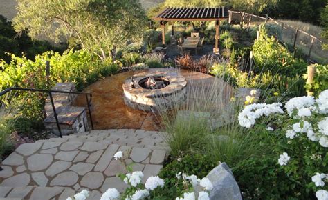 View Fire Pit Landscaping Ideas Pictures  Garden Design