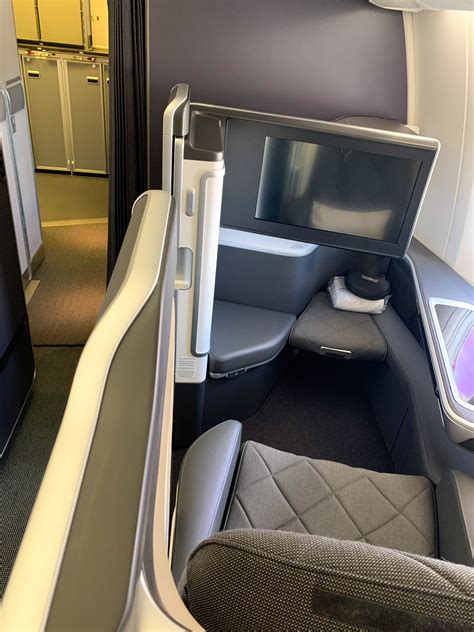 British Airways Gets First Class Suite With Closing Door For Extra
