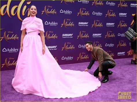 Photo Mena Massoud Naomi Scott Arrive In Style Aladdin Premiere 08 Photo 4296305 Just Jared