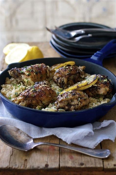 Each serving provides 686 kcal, 56g protein, 33g carbohydrates (of which 13g. ONE POT GREEK CHICKEN & LEMON RICE INGREDIENTS Chicken and ...