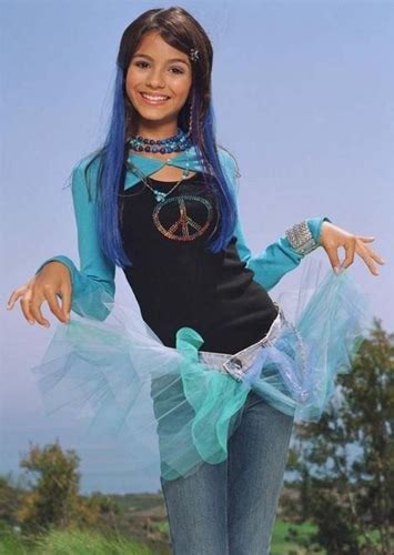 Fan Casting Rowan Blanchard As Lola Martinez In Zoey 101 On Mycast