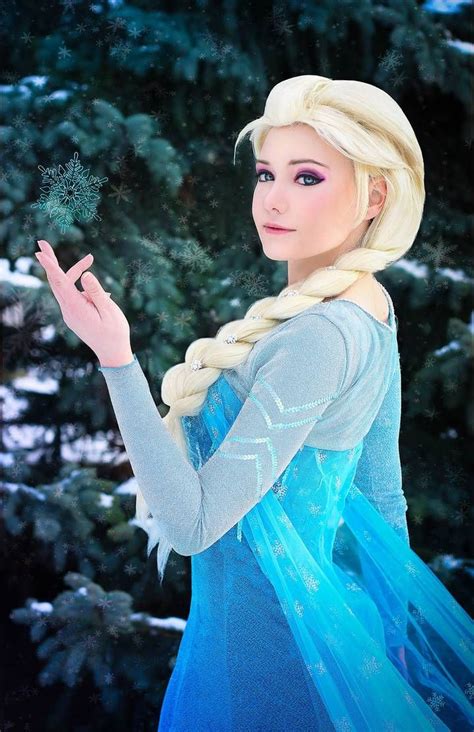 Elsa By Zaira555 On Deviantart Disney Princess Cosplay Elsa Cosplay