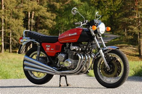 The bmw k1600 and honda gold wing. Six-Cylinder motorcycles revisited | Part Two | MCNews