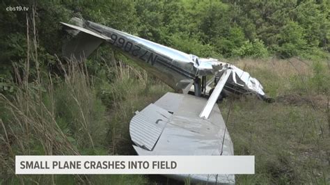 Small Plane Crashes Into Field Near Residential Neighborhood Cbs19tv