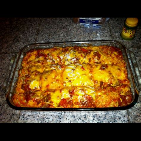 Kayte selected this recipe from on the shelf on page 124. Paula Deen's Baked Spaghetti | Baked spaghetti, Crockpot ...