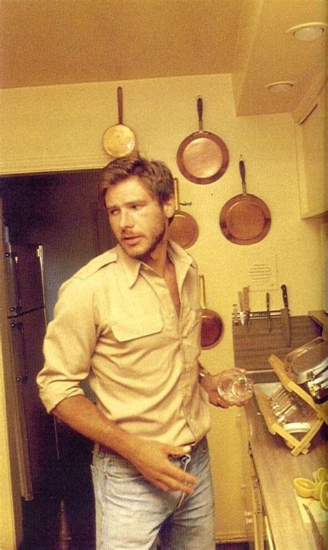 25 Vintage Photos Of A Young And Handsome Harrison Ford In The Late