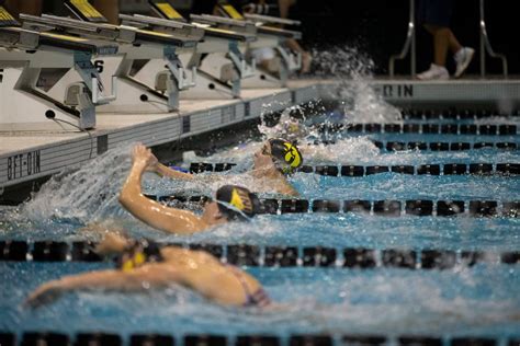 Iowa Womens Swim And Dive Set For Tri Meet Against Minnesota
