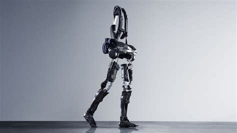 These Bionic Legs Are So Light Paraplegics Can Wear Them Under Clothing