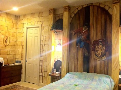 Check spelling or type a new query. My friend's Harry Potter themed room! | kitiaramarie