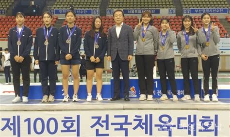 10일 한국가스기술공사에 따르면 지난 달 26일부터 이날까지 사회공헌주간으로 지정하고 하절기용 마스크 지원, 단체헌혈, 물품기증 등을 진행했다. 전남기술과학고 펜싱 여자단체 전국체육대회 3연패 '쾌거 ...