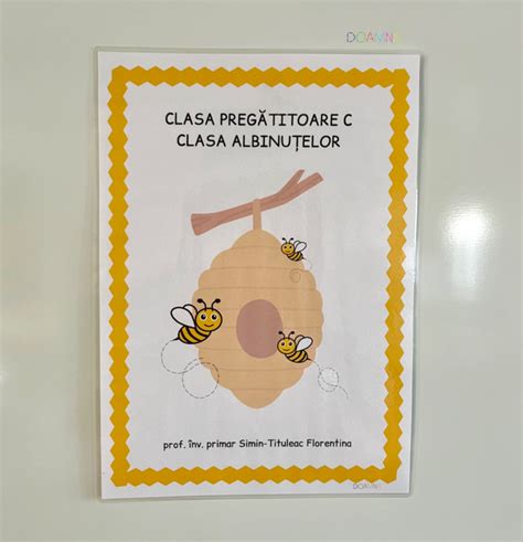 Planșă Decor Pentru Ușă Clasa Albinuțelor Doamna