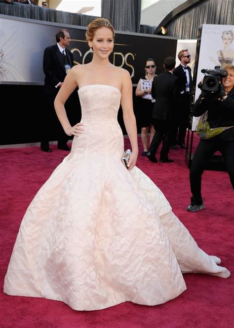 Lets All Take A Look At Jennifer Lawrences Oscars Transformation