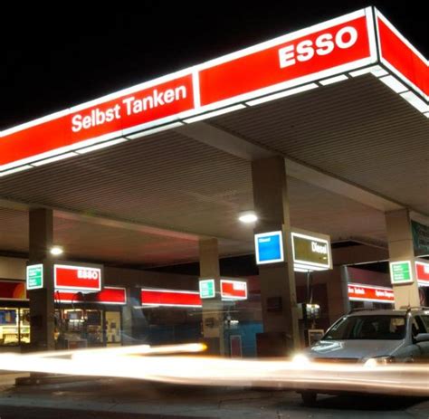 Wo ist der sprit am ein dauerthema in deutschland sind nach wie vor die spritpreise. Verkauf des deutschen Esso-Tankstellennetzes abgeschlossen - WELT