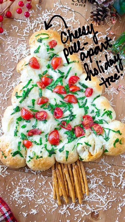 These christmas recipes include snacks, appetizer dinner & desserts.check out these christmas food ideas. Easy Cheesy Christmas Tree Shaped Appetizers / Warm Caprese Christmas Tree: Easy Holiday ...