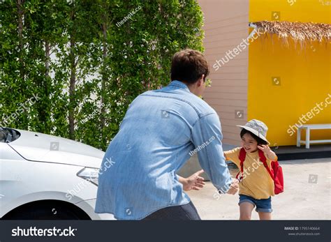 4120 Picking Kids School Images Stock Photos And Vectors Shutterstock
