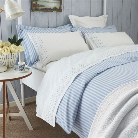 20 Navy And White Striped Bedding