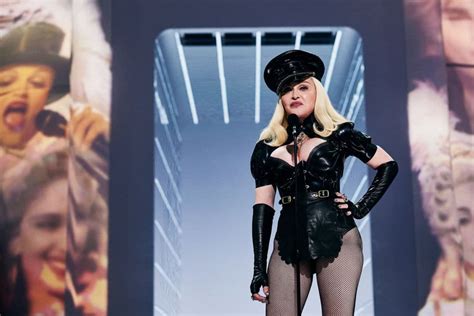 Madonna Proves She Is Still In Fact That Bh With Vmas Performance