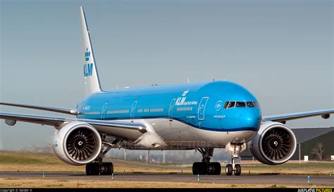 Ph Bvo Klm Boeing 777 300er At Amsterdam Schiphol Photo Id 819582