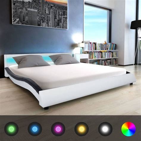 33 results for lauren vidal xl. VidaXL Bedframe met LED 180x200 cm kunstleer wit en zwart ...