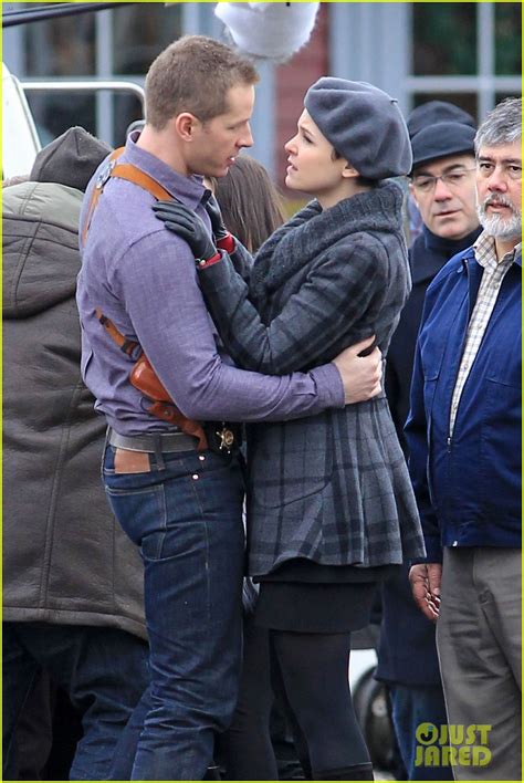 Ginnifer Goodwin And Josh Dallas Once Upon A Time Kiss