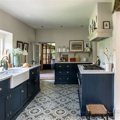 The endless flooring options available are leading to even cooler, more exciting kitchen themes than ever before. Kitchen flooring ideas to give your scheme a new look