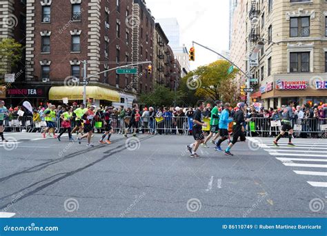 Marathon Runners Along First Avenue In The Nyc Marathon 2016 Editorial Stock Image Image Of