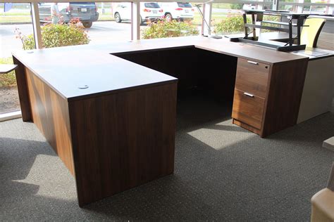 Iv Series 66 X 96 U Shaped Desk With Full Pedestals Walnut