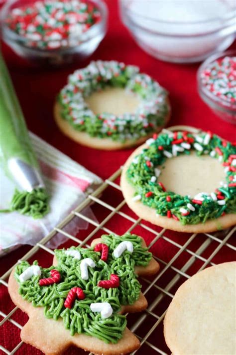 If you make icing with the *right* consistency, drawing on cookies is surprisingly easy. 15 Best Christmas Sugar Cookies • Salt & Lavender