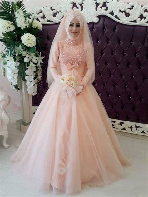 2016 Unique Muslim Wedding Dresses Arabic Style Light Peach Bridal Gowns High Neck Long Sleeve