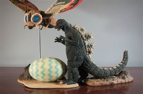 Combining An Original 25cm Godzilla 1964 With The New Mothra 1964