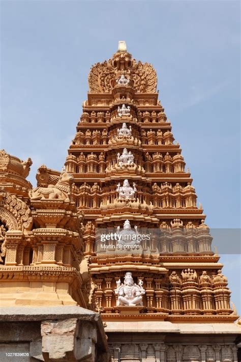 Gopura Of The Nanjundeshwara Or Srikanteshwara Temple Hindu Temple
