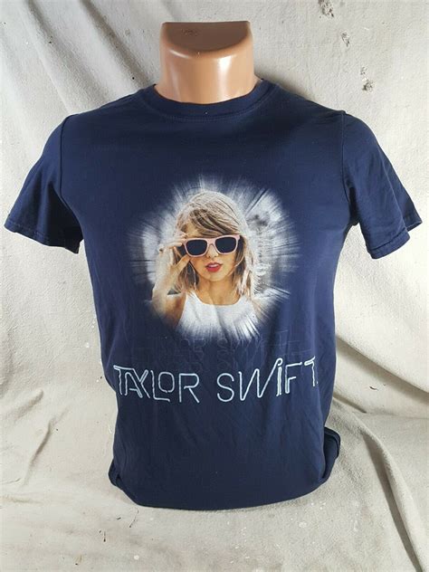 Taylor Swift 1989 World Concert Tour T Shirt Blue Small T Shirts