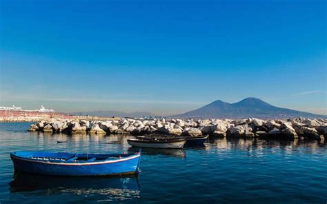 Napoli owner confirms gattuso to leave club. "Napoli? Da viverci, assaggiandola poco a poco come si ...
