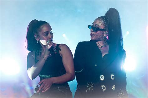 Review Jorja Smith And Kali Uchis Were A Dream Team At The Fillmore