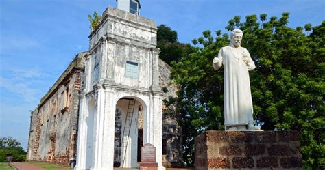 The portuguese built a chapel on this site in the 1500s named after st. Runtuhan Gereja St.Paul itu asalnya tapak Istana ...