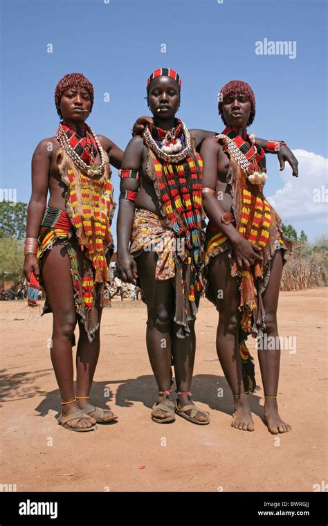 Junge Hamer Stamm Frauen Turmi Omo Tal Äthiopien Stockfotografie Alamy