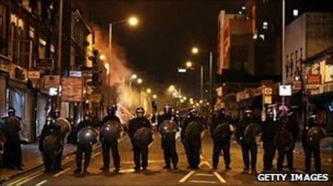 Riots Report Public Lacked Faith In Police Response Bbc News
