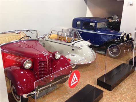 Tamerlane's Thoughts: Academy of Art car museum photo gallery