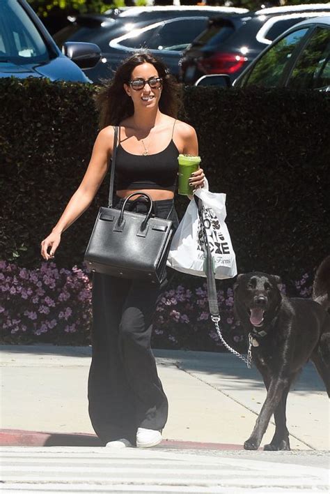 Ines De Ramon Out With Her Dog For A Green Juice In Los Angeles 0823