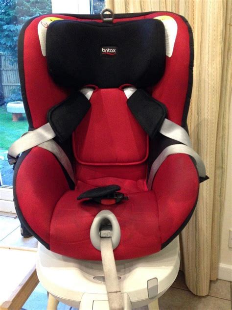 Britax Romer Dualfix Red 360 Degree Swivel Car Seat Newborn Birth 4 Yrs