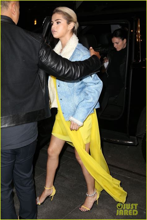 Selena Gomez Sports Bright Yellow Dress At Lupus Charity Gala Photo