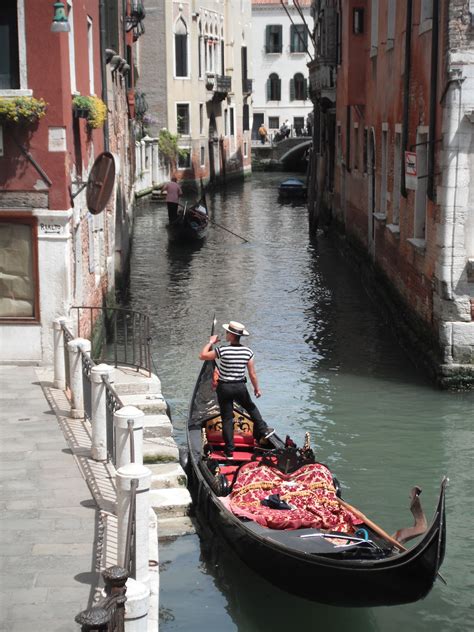 Beautiful Gondola Ride In Venice Italy Gondola Boat Italy Venice Italy