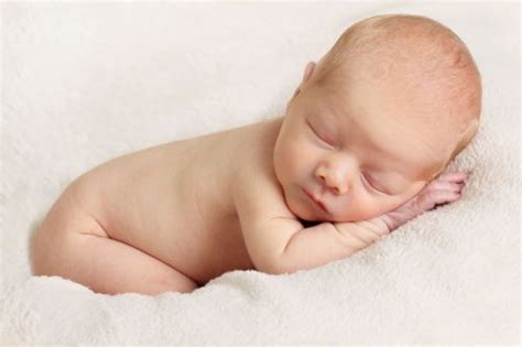 Tips Sobre Cómo Asear La Cara Del Bebé