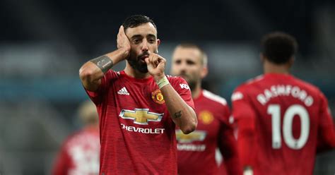 Играчите на manchester united празнуват титлата. Bruno Fernandes explains his new Manchester United goal ...
