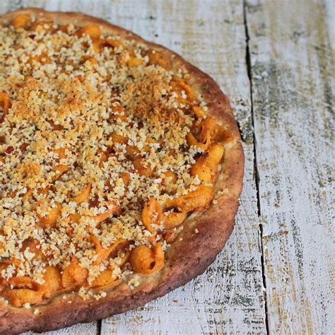 Chipotle Mac And Cheese Pizza With Kamut Wheat Cashew Crust Vegan Recipe Vegan Richa Picky