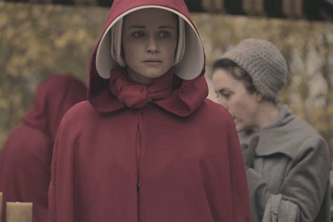 ‘the Handmaid’s Tale’ Recap Season 1 Episode 5 Offred And Nick Sex Tvline