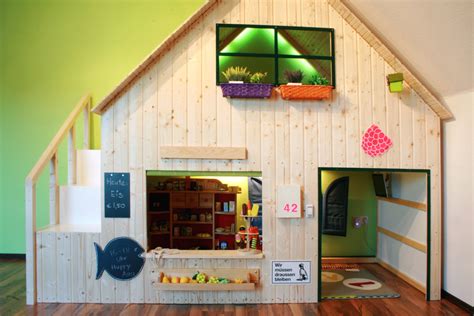 Hochbett kinder haus kinder hochbett in 90x200 weiss mit schubladen und viel stauraum raumsparbetten etagenbett 90x200 stockbett buche massiv bymm möbel, kind im haus das sind die. Himbeerlounge: Ein DIY-Spielhaus für Kinder