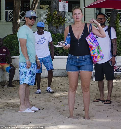 Mark Wahlberg Helps Rhea Durham During Barbados Break Daily Mail Online